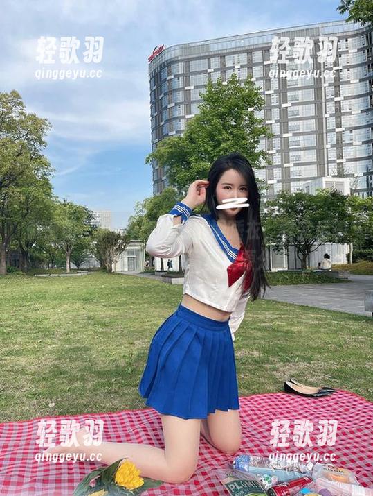 微密圈 - July芝岚的丝滑睡衣，看完后得抢个睡！——写真资源分享