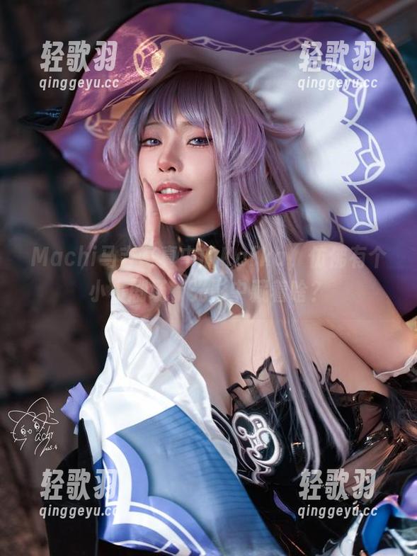 Machi马吉写真中的Kafka，仿佛有个小小剧场，光影中藏着啥？