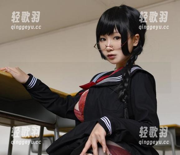 看！PAKI草莓酱带着黑丝美图更新来了，保证让你停不下来！