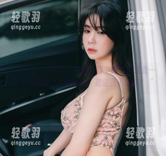 “Sia(시아)镂空：美图中每个细节都是我一不小心就盯上了的心思，别说我不好奇！“