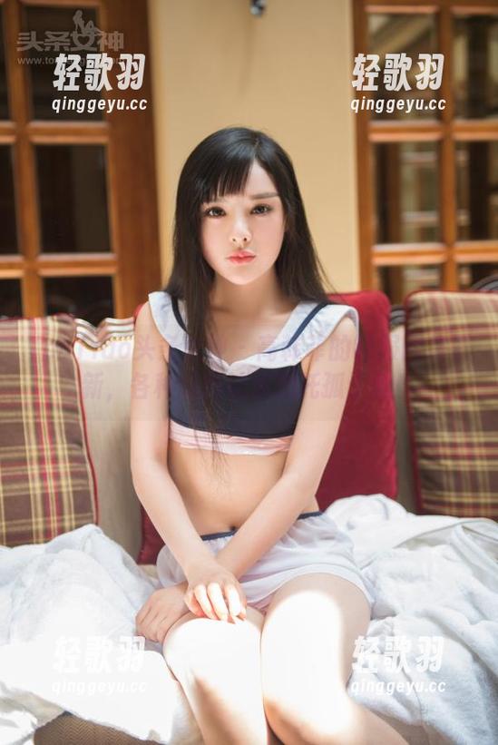 TouTiao头条女神 - 高韩菲的制服图集更新，各种风格让你想托孤于此！