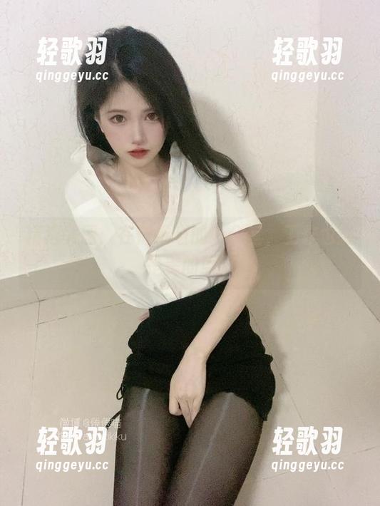 倦倦喵 精选美图:在倦倦喵的办公室,工作也能是美的展示