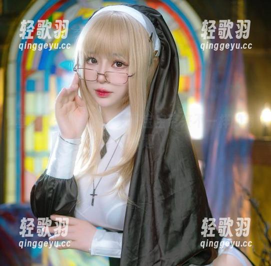 塞满叉子的圣诞：叉子宝宝带来不一样的写真乐趣