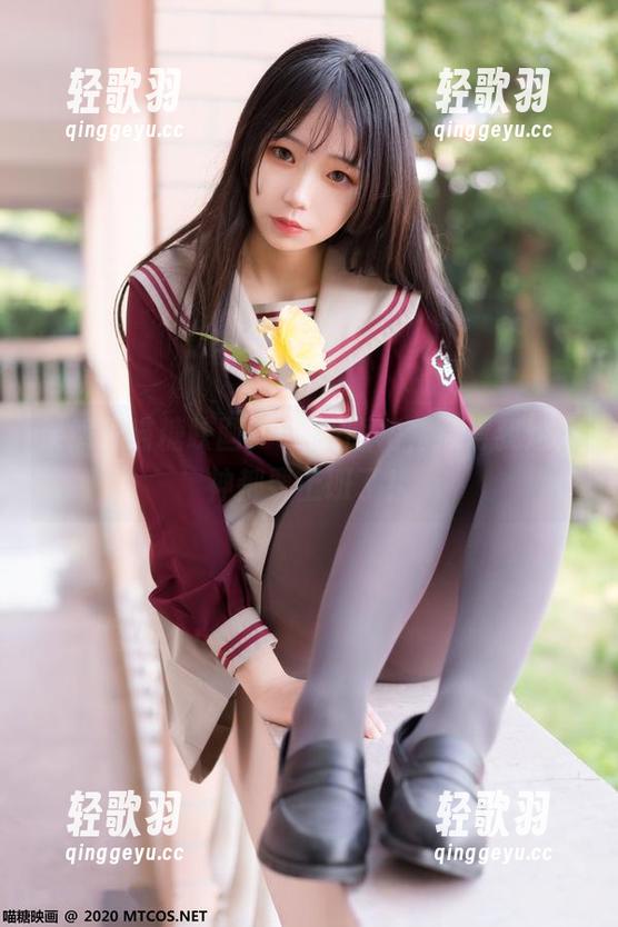 果然是喵糖映画，OL制服裙，搞得我这眼神都要上班了！