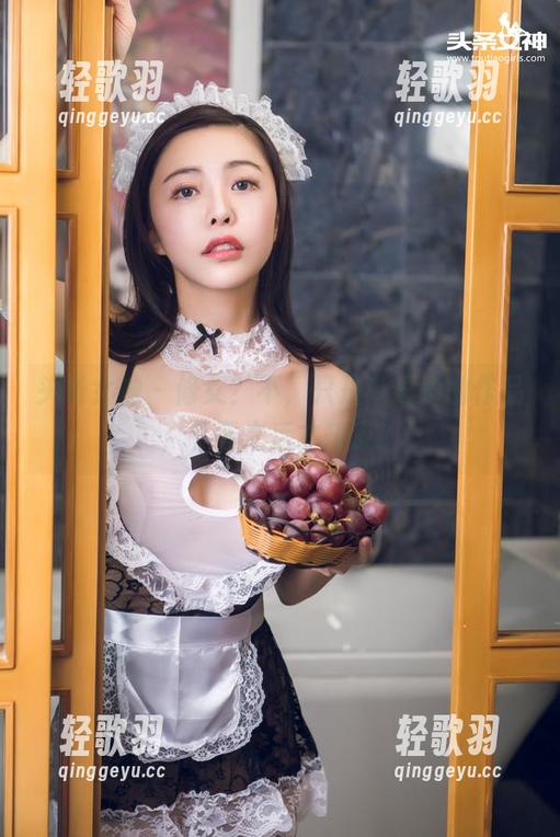 头条女神 - 修女？不，只是李思彤的作品，下载之后才知道！