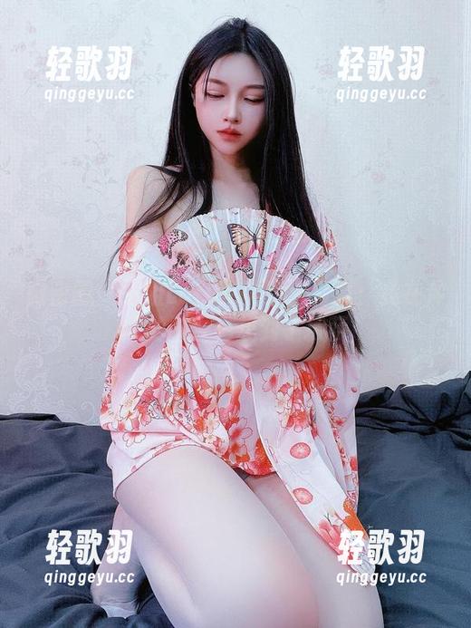 微密圈 - 姐姐Lalion的瑜伽写真：我在伸展的时候也想到了披萨