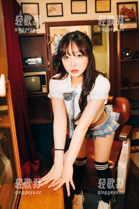 女友的快乐，前面常常是毫不留情的孙乐乐(손예은)写真，照片暴露真心！