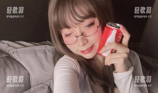 精品精选套图－小泉学姐吖在黑丝下的一瞬，忽然产生了无尽的联想。