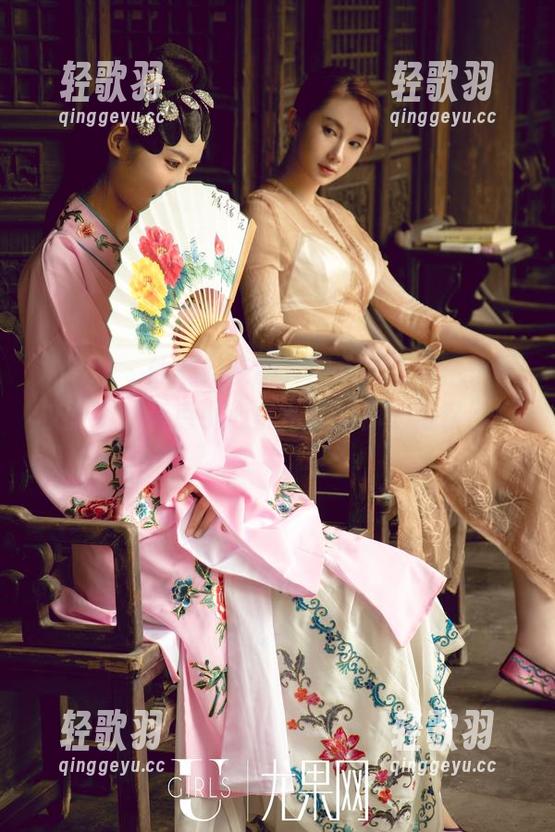 尤果网 - 仙妮穿校服，图集大公开：谁说校服不能有点小心机？下载你的青春回忆！