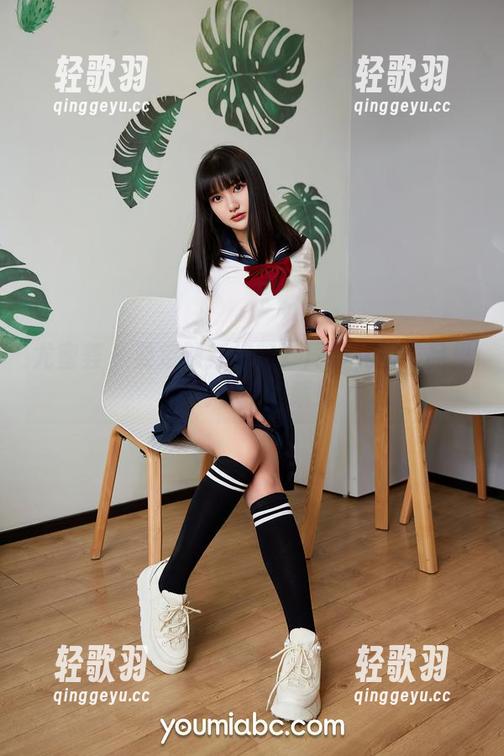 尤蜜荟 - 要定制红裙吗？周波儿的作品里还有小秘密哦！