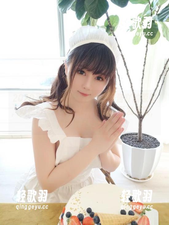 2020圣诞特辑在线直击是依酱吖的原图，好像每一张都在说：喂，不要发呆哦，集中注意力啊！