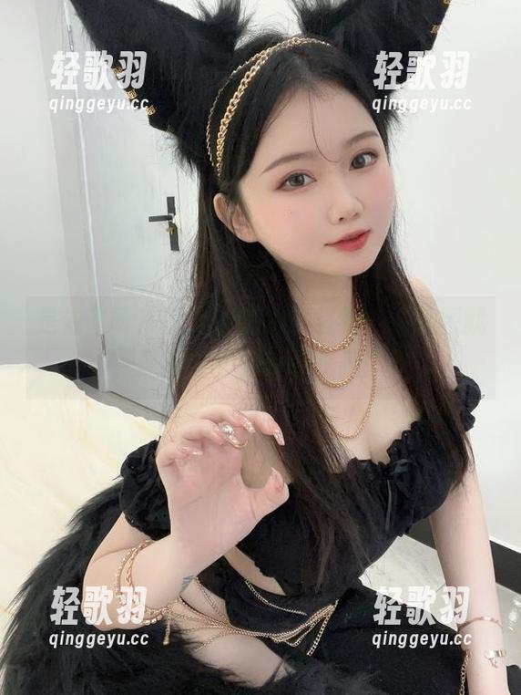 是依酱呀！职业装搭配得超绝，这资源就是不一样，值得收藏！