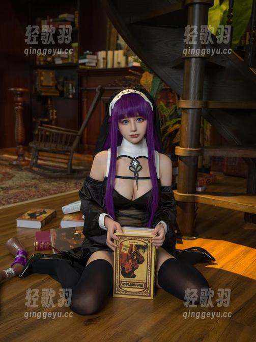 最新写真集《蓝白条》，樱井宁宁略带的俏皮感还真令人摇摆