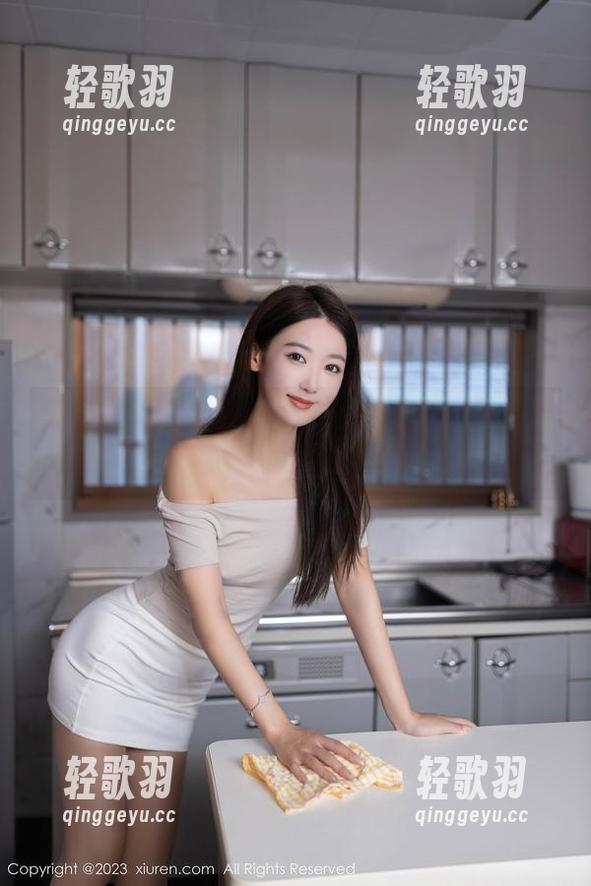 秀人网 - Carol周妍希浴室精选套图：从镜子里的她，看见的不止是倒影