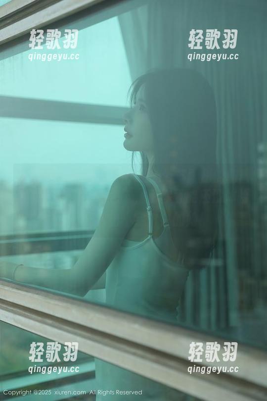 秀人网 - 如果你觉得Laura苏雨彤的和服全套不过是“图包”，那你可能还没体验过这“搬出小宇宙”的她！
