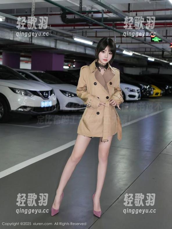秀人网 - tina甜仔的图包：这位秘书说不定比你的工作压力还大哦！