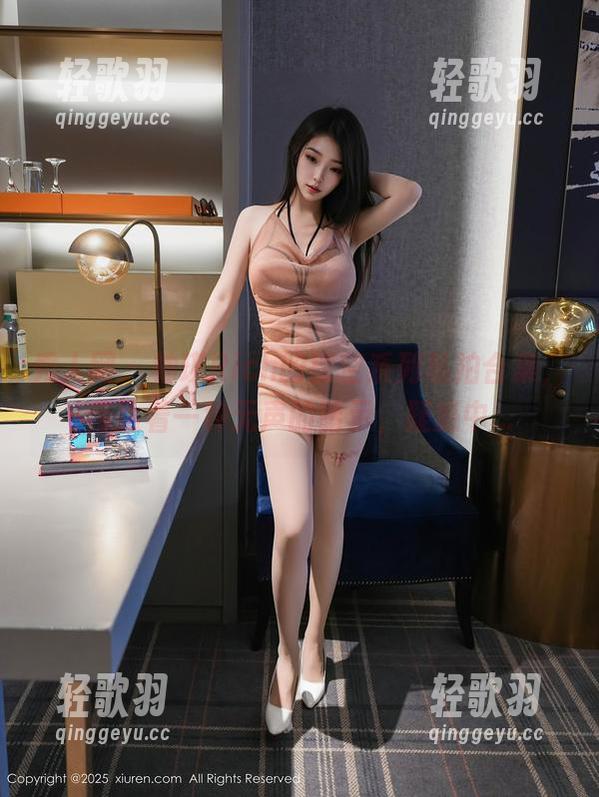 秀人网 - 柚琪Rich的镂空系列私拍合集，传达着一种无声的暗示，疑惑中...
