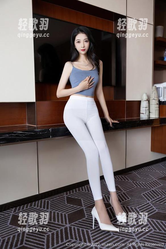 秀人网 - 或许是海风太强，王心悦的写真美图竟然把我都吹得心神不宁。