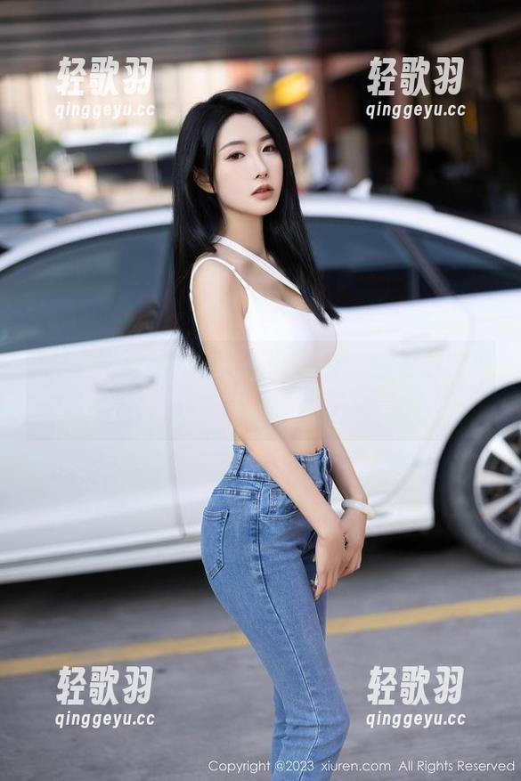 秀人网 - 短裤和糯美子mini，你更想收藏哪一件？网盘急需扩容！