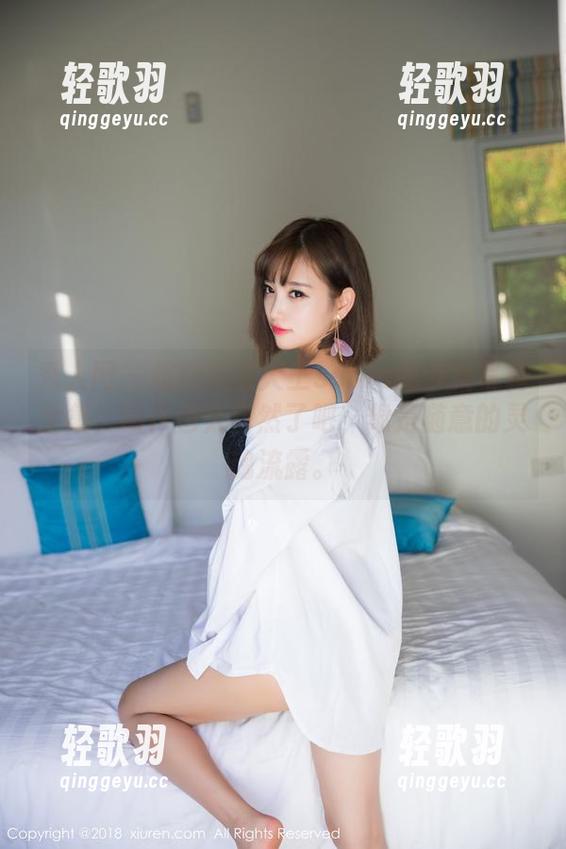秀人网 - 超期待雯大王susie的少女写真全集，动作也太自然了吧，像是随意的灵魂流露。
