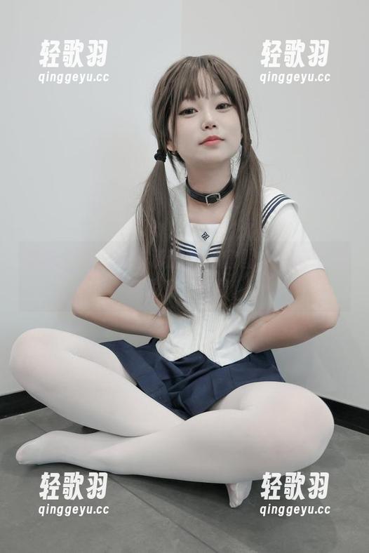 紧急企划 - 林书辞的泳池套图，一滴水里藏满了小憧憬。