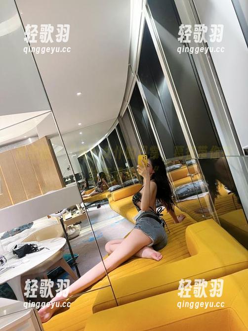 微密圈 - “看！女仆的日常，葛征带你在线高清体验“