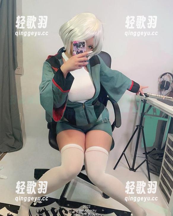 打破常规，贝贝琪Becky黑发豹纹图包：让人怦怦跳的蛛丝马迹。