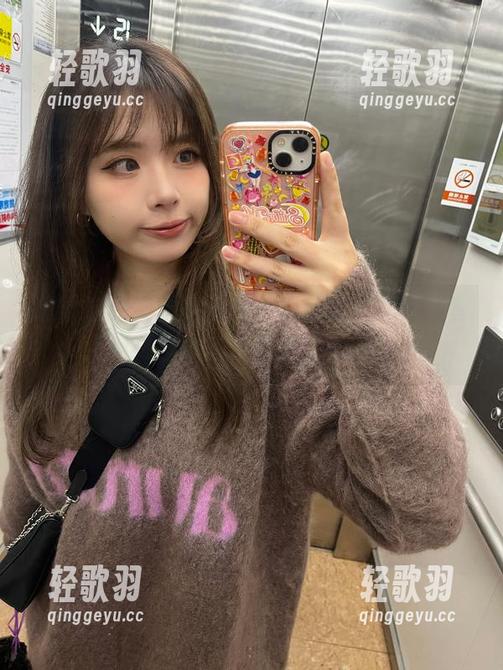 想看喵少女都在干嘛，快下载闪月半的套图，保证不是你想的那样！