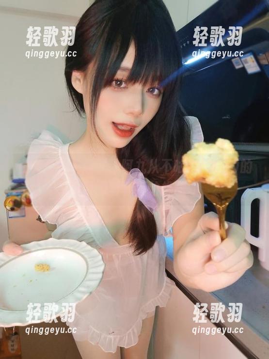 在无圣光中逐梦，阿九从不咕咕(九言)的礼服写真不怕挑战