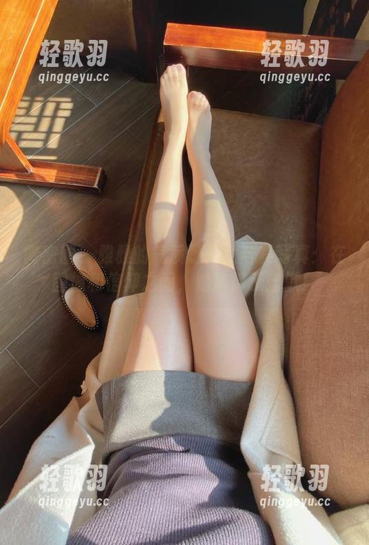 微密圈 - 雅雅的气质呀修女与其写真：在图像和信仰之间，她选择了幽默！